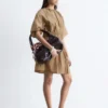 Mini-robe à manches courtes froncée