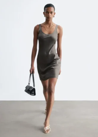 Mini-robe nuisette en satin