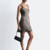 Mini-robe nuisette en satin