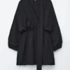 Mini-robe portefeuille avec détail foulard