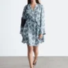 Mini-robe portefeuille à fleurs