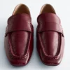 Mocassins en cuir à bout carré