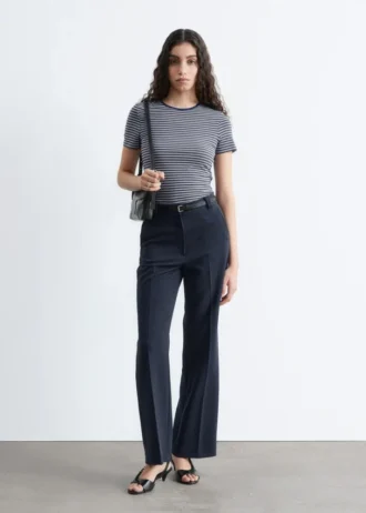 Pantalon droit à plis marqués