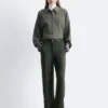 Pantalon droit à plis marqués