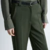 Pantalon droit à plis marqués