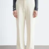 Pantalon droit à plis marqués