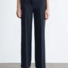 Pantalon droit à plis marqués