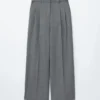 Pantalon en laine ajusté