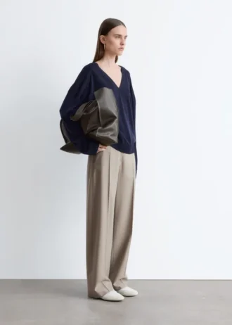 Pantalon en laine à plis marqués