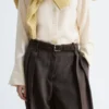 Pantalon en laine à plis marqués