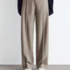 Pantalon en laine à plis marqués