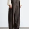 Pantalon en laine à plis marqués