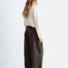 Pantalon en laine à plis marqués