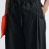 Pantalon en sergé de coton avec cordon de serrage