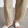 Sandales en cuir avec détails métalliques