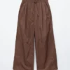 Pantalon à jambes larges et cordon de serrage