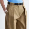 Pantalon à jambes larges et plis