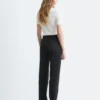Pantalon sur mesure à plis marqués