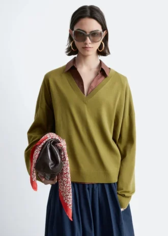 Pull en laine mérinos à col en V