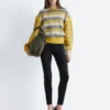 Pull en maille à empiècements rayés