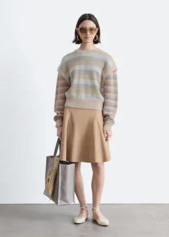 Pull en maille à empiècements rayés