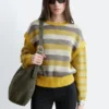 Pull en maille à empiècements rayés