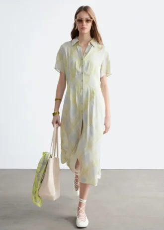 Robe chemise plissée à la taille