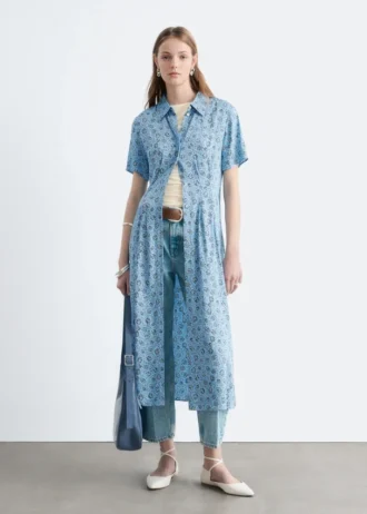 Robe chemise plissée à la taille