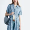 Robe chemise plissée à la taille