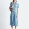 Robe chemise plissée à la taille