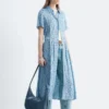 Robe chemise plissée à la taille