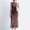 Robe longue ajustée en satin
