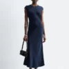 Robe longue ajustée en satin