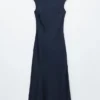 Robe longue ajustée en satin