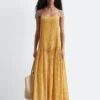 Robe longue à corsage plissé