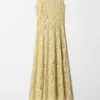 Robe longue en dentelle