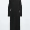 Robe longue en maille côtelée
