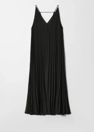 Robe longue plissée