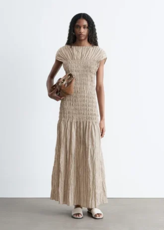 Robe longue smockée