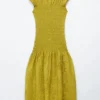 Robe longue smockée