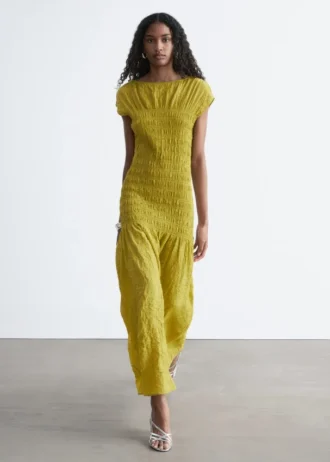 Robe longue smockée