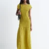 Robe longue smockée