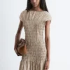 Robe longue smockée