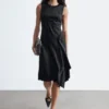 Robe midi asymétrique en satin
