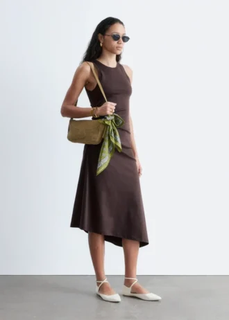 Robe midi asymétrique à volants