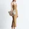 Robe midi coupée en biais