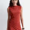 Robe midi drapée sans manches
