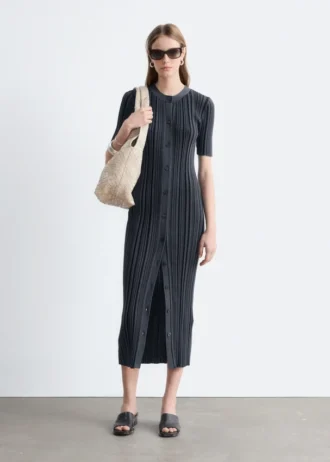 Robe midi en maille côtelée