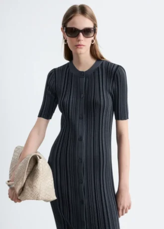 Robe midi en maille côtelée