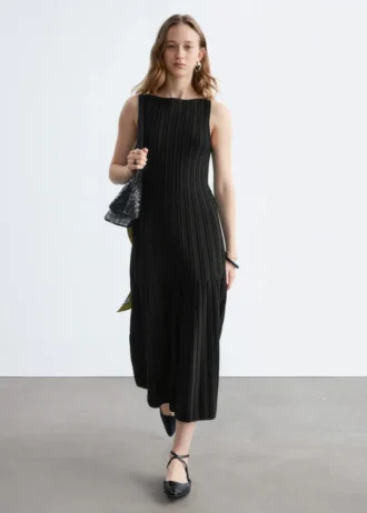 Robe midi en maille côtelée